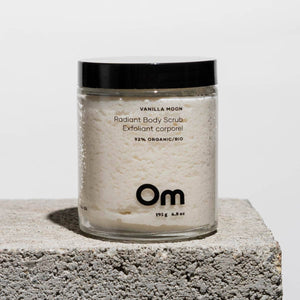 Vanilla Moon Radiant Body Scrub 140 g 🍁