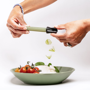 Basil_Food_Crayon_With-Sharpener-WillowsBox