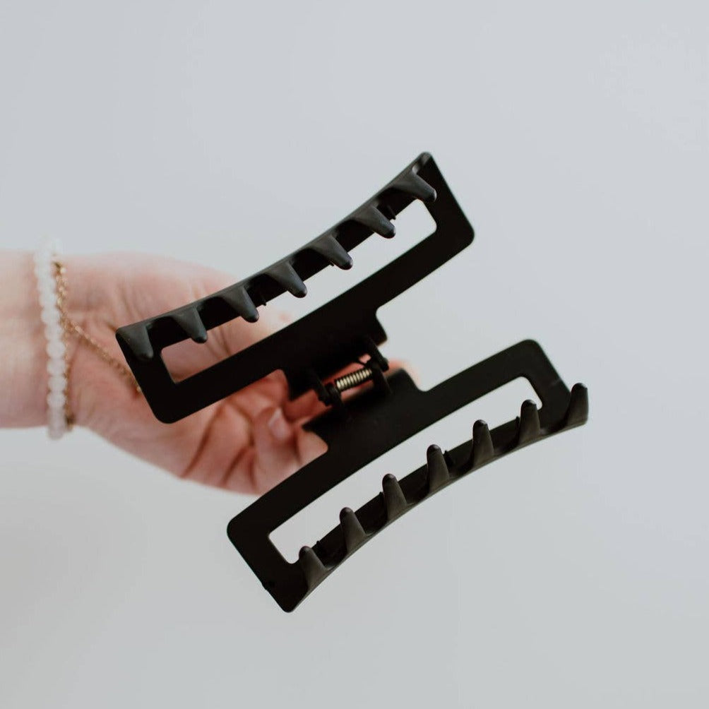 Extra-Large-Hair-Claw-Clip-Black-Created-Mother-Willows-Box-Gifting-Studio