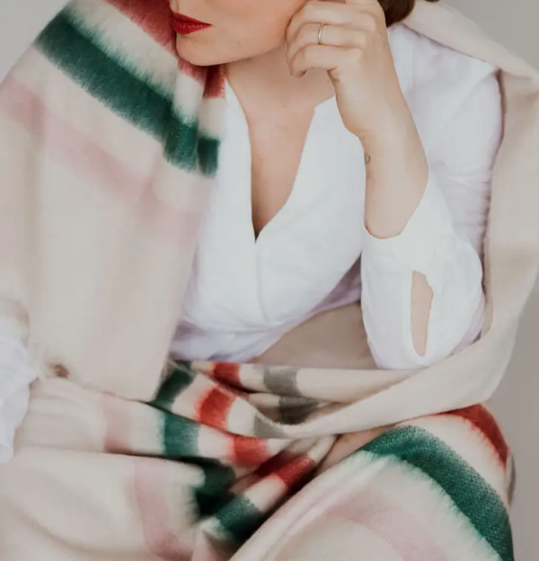 PENROSE-ALPACA-THROW-BLANKET- Meraki-Movement-Willows-Box-Gifting